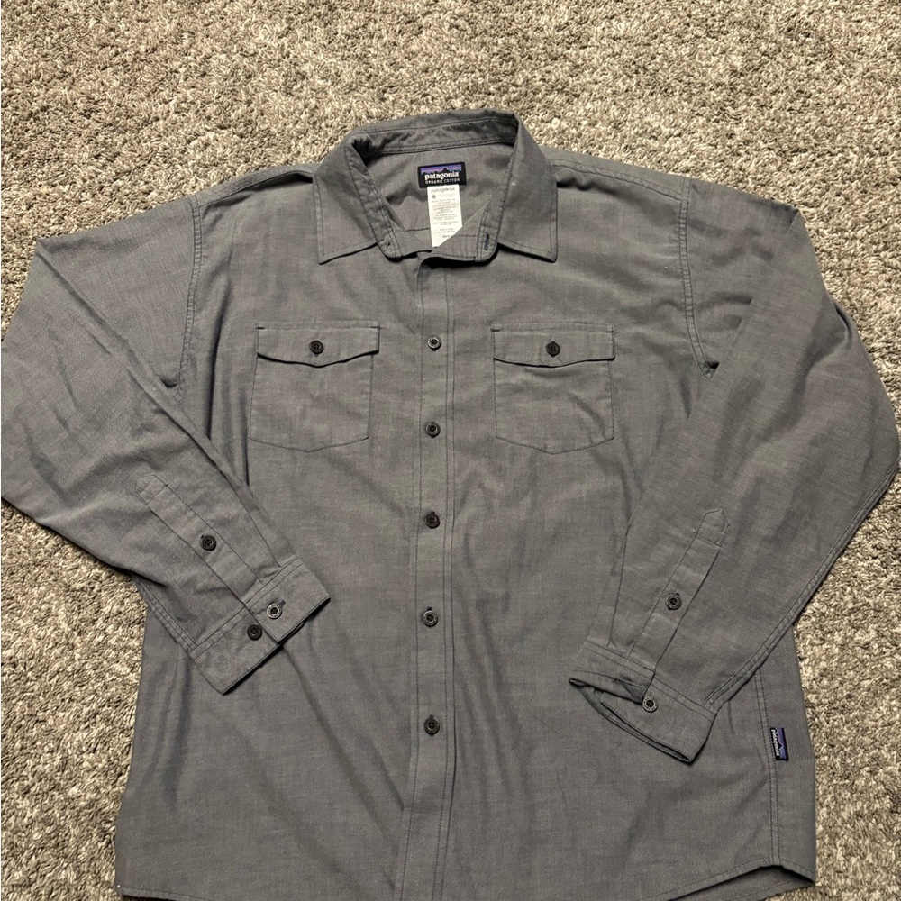 Patagonia Gray Men’s Casual Button-Down Shirt